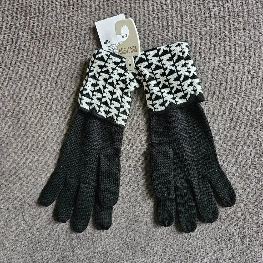 Michael Kors 2 pc Black & White MK Logo monogram Knit Cuffed Gloves & Scarf set